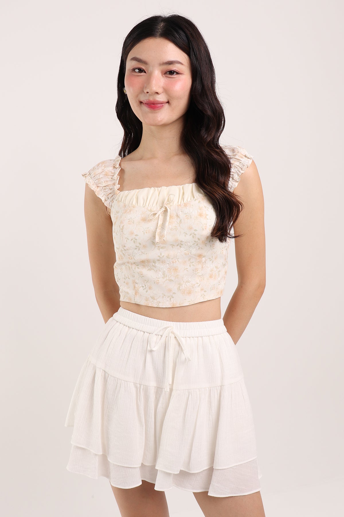 SAGE FLORAL PADDED TOP IN MAGNOLIA NEONMELLO