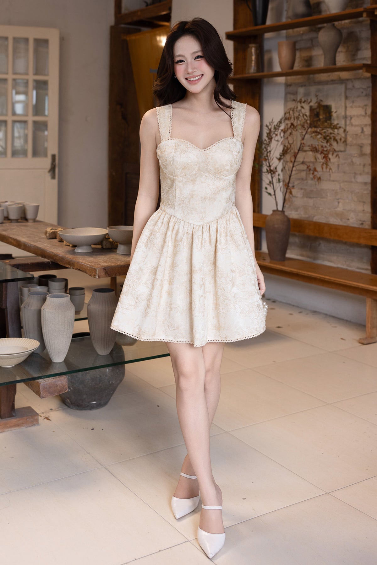 PROSPERINE BROCADE DRESS IN GOLD | NEONMELLO