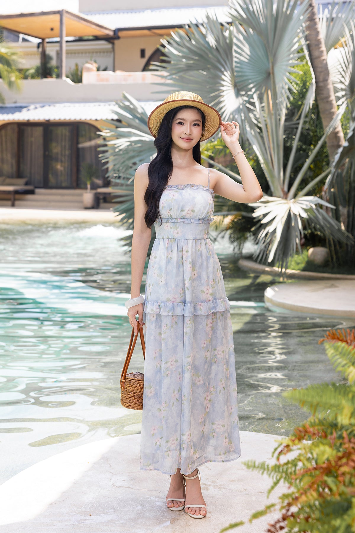 ORLINA FRILLY FLORAL MAXI IN BLUE | NEONMELLO