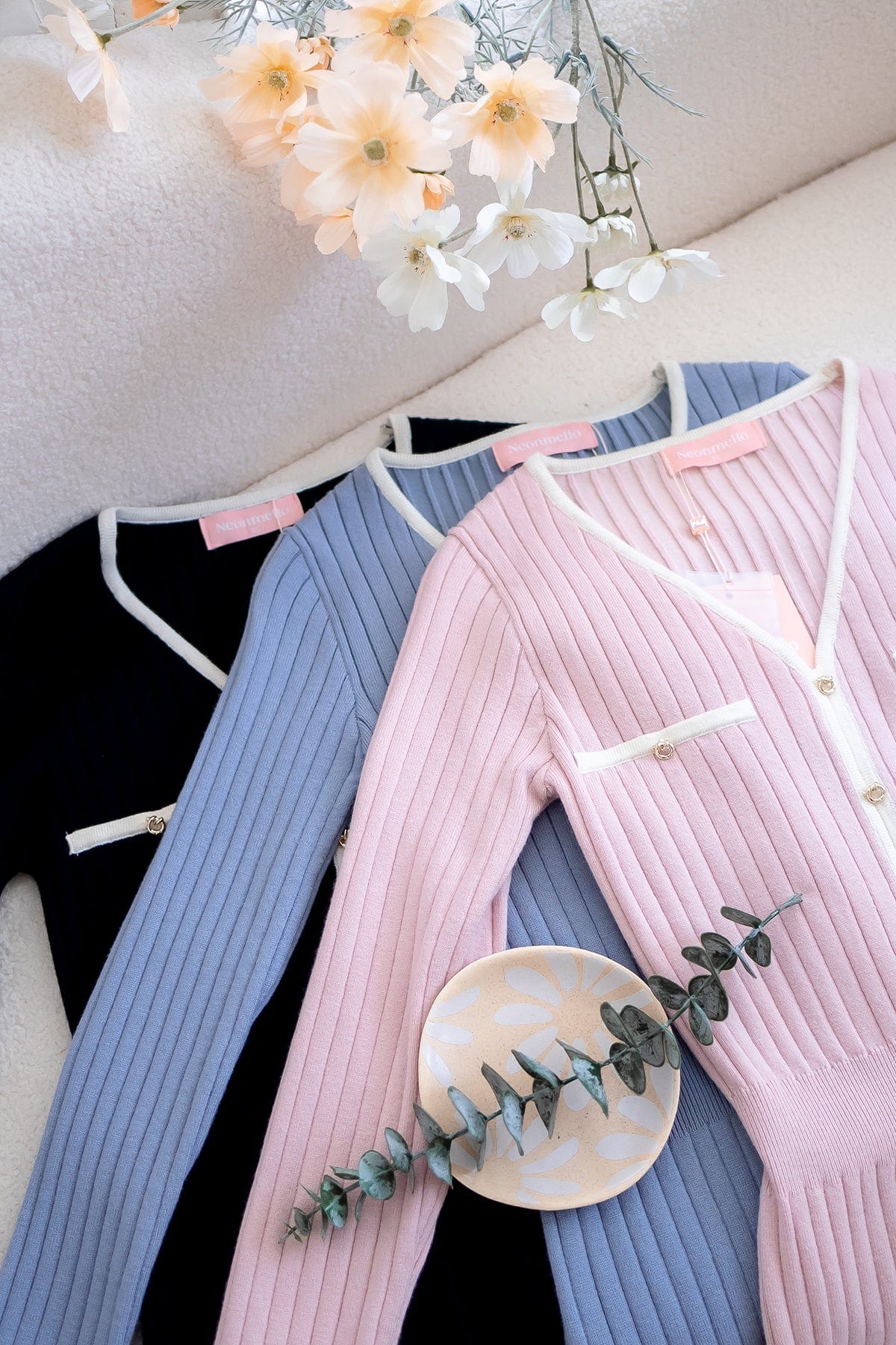 CAMY CONTRAST RIBBED KNIT DRESS IN PINK | NEONMELLO