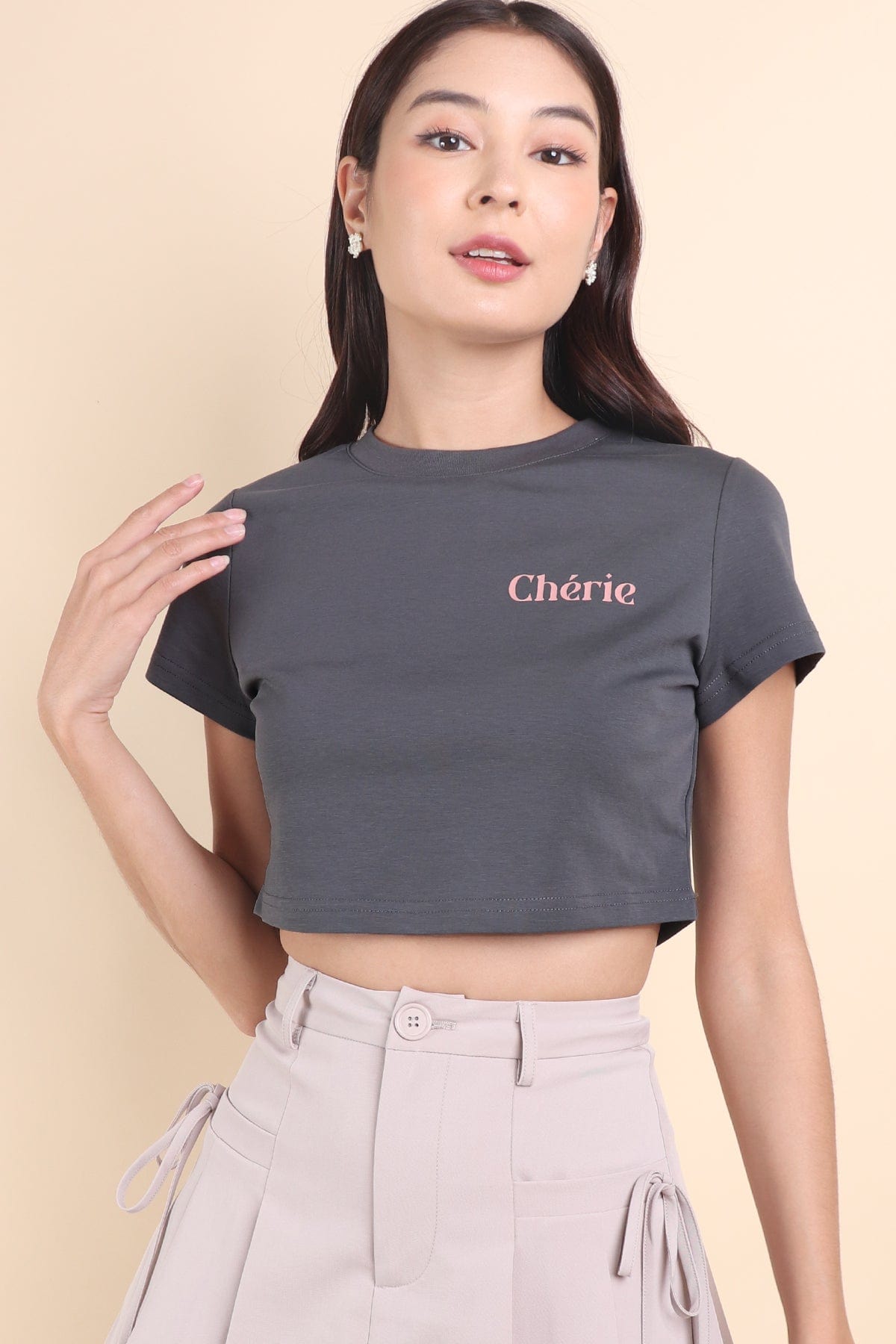 CHERIE BABY TEE IN STEEL BLACK | NEONMELLO