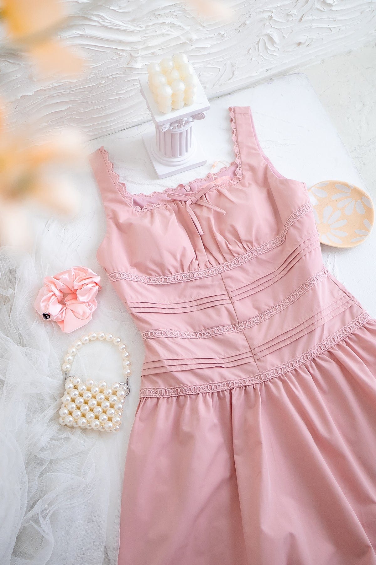 FIONNE PADDED LACE DRESS IN PINK | NEONMELLO
