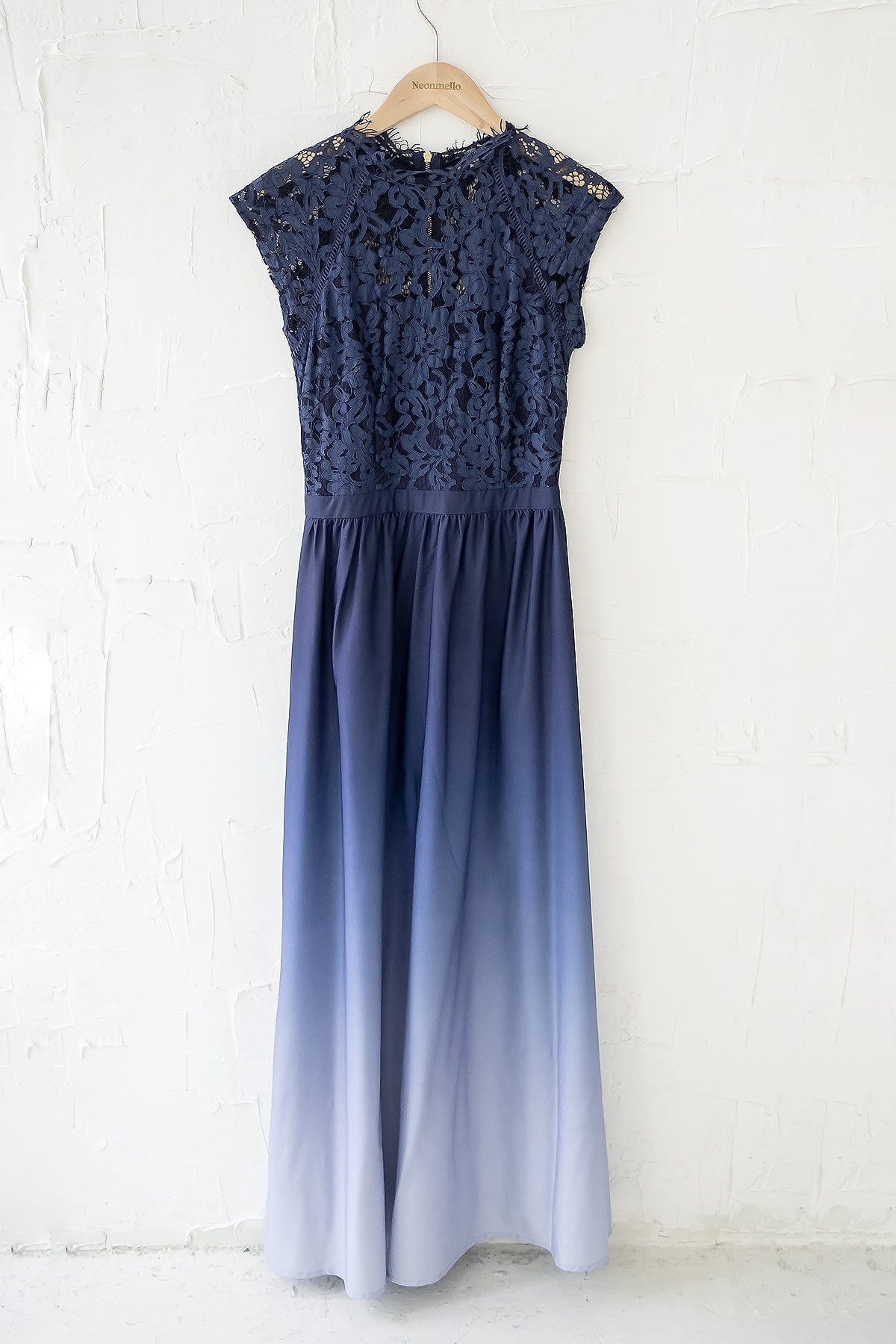 FIRE DEAL) ESTELLE OMBRE LACE MAXI IN BLUE