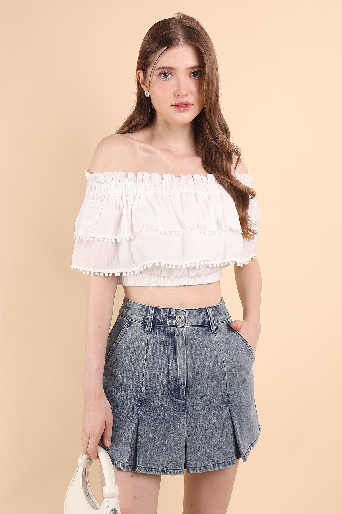 LINDSAY POM POM OFFSIE TOP IN WHITE | NEONMELLO