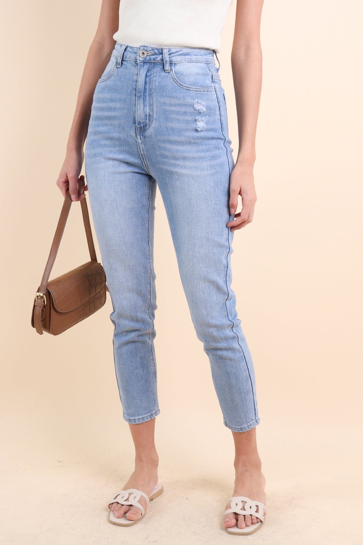 DEBBY BOYFRIEND JEANS IN MID WASH