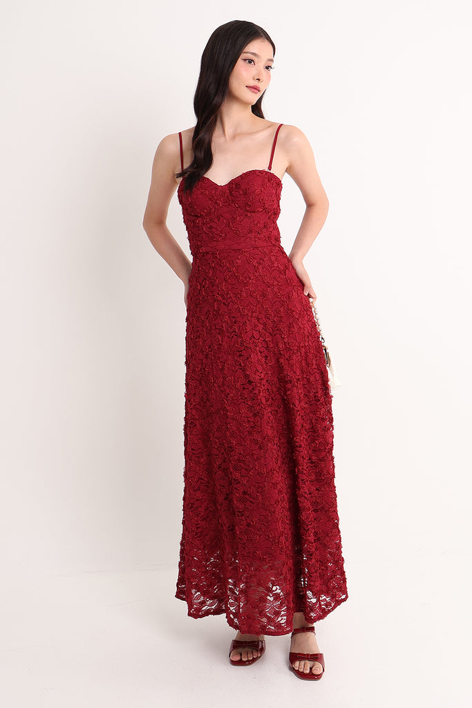 ROSALIE PADDED LACE MAXI DRESS IN WINE