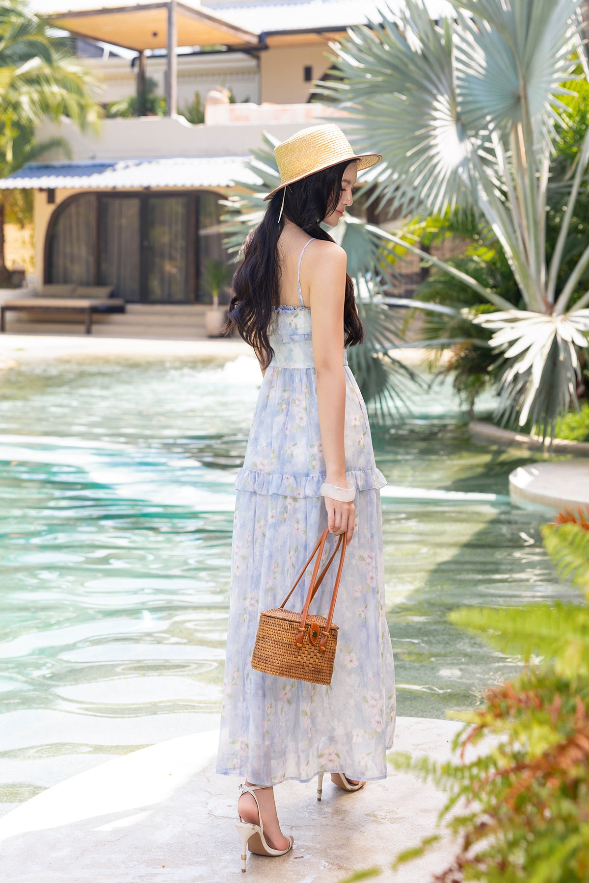 ORLINA FRILLY FLORAL MAXI IN BLUE | NEONMELLO