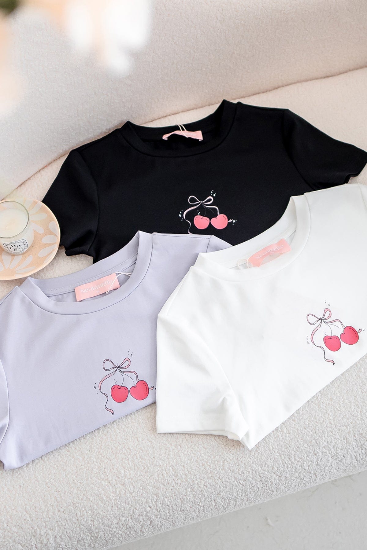 トップス ribbon tee CHERRY RIBBON TEE IN LILAC | NEONMELLO