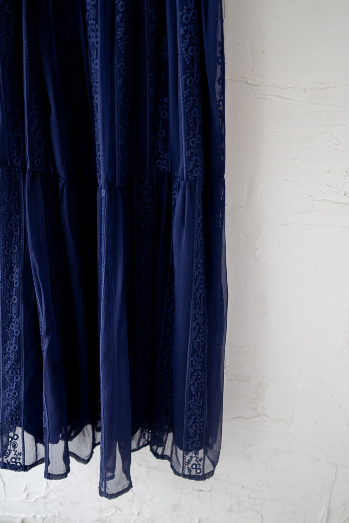FIRE DEAL) CORA LACE MIDI DRESS IN NAVY | NEONMELLO FIRE DEAL) CORA LACE MIDI DRESS IN NAVY | NEONMELLO