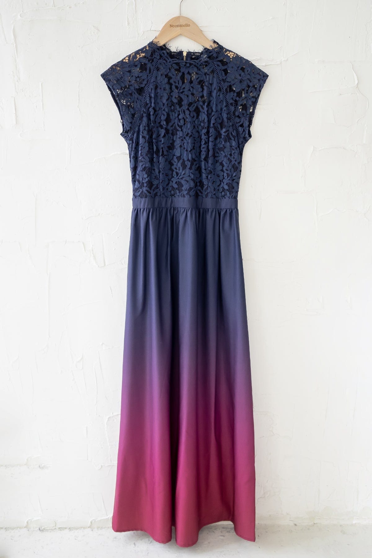 (FIRE DEAL) ESTELLE OMBRE LACE MAXI IN WINE | NEONMELLO
