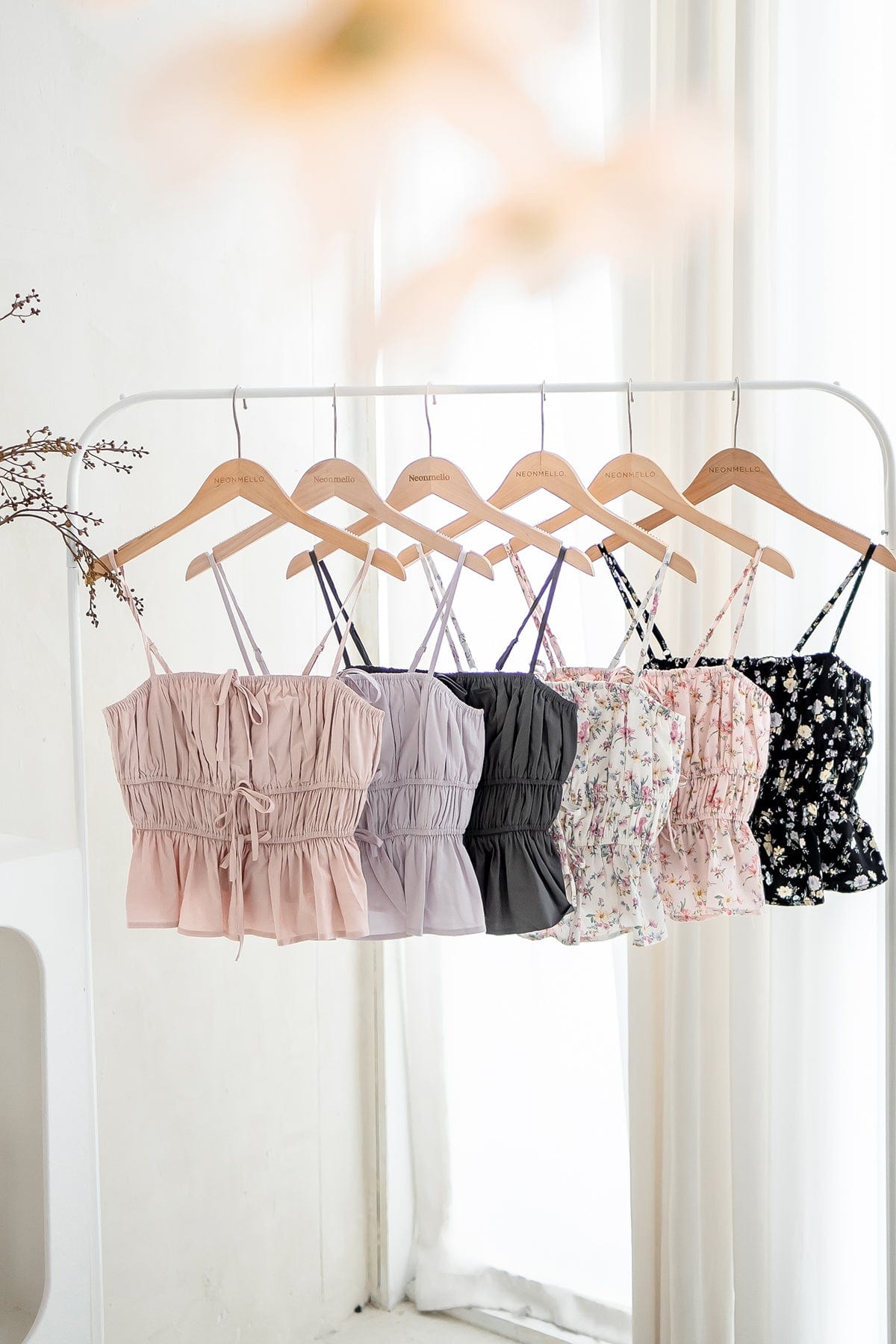 MIMI RIBBON RUCHED TOP IN BLACK FLORALS | NEONMELLO