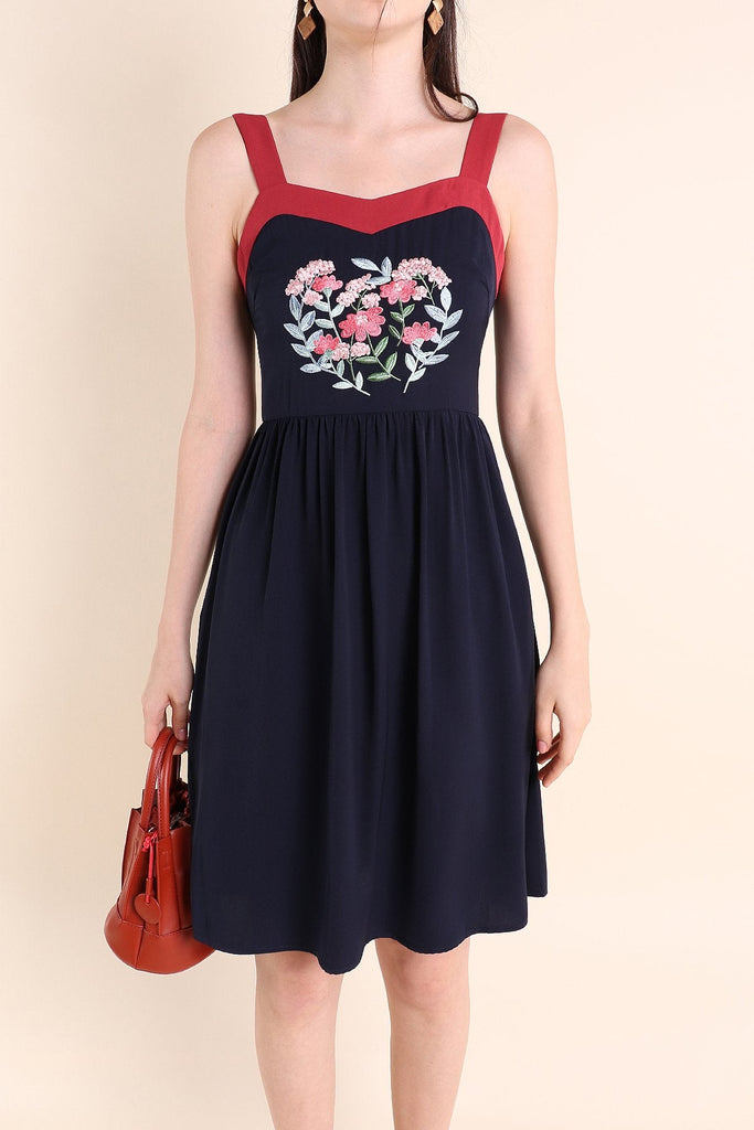 MADEBYNM LEILA FLORAL EMBROIDERY A-LINE DRESS IN NAVY BLUE [XS/S/M/L/XL] - NEONMELLO