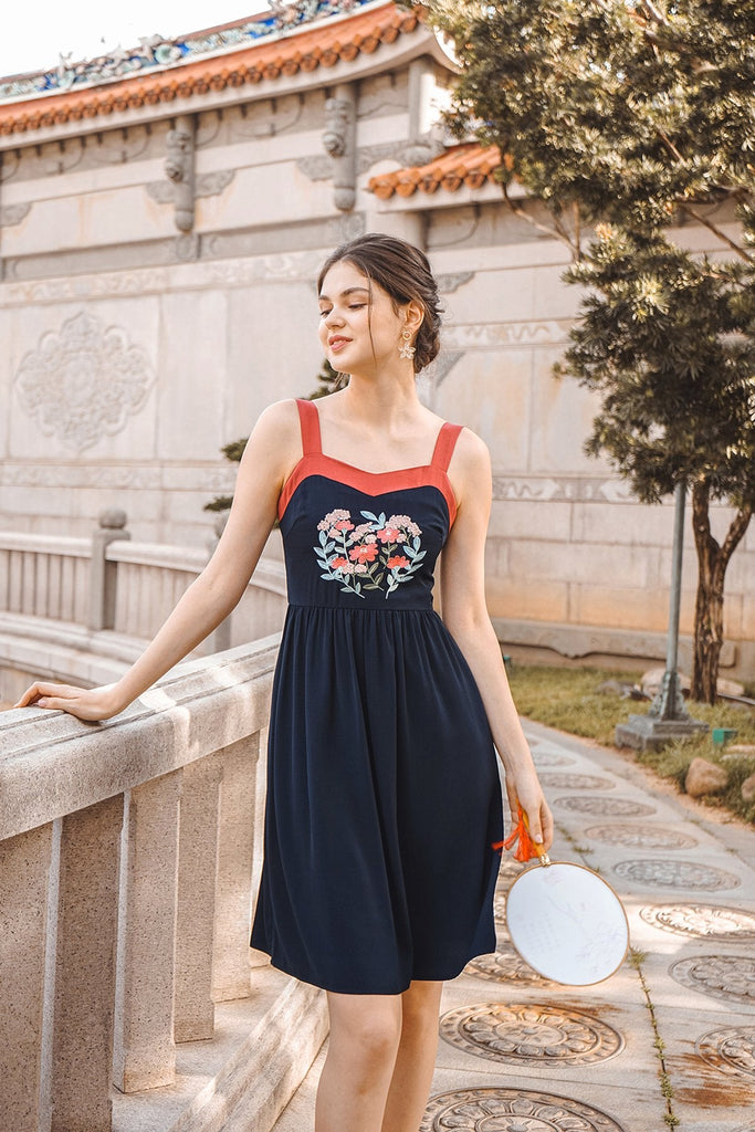 MADEBYNM LEILA FLORAL EMBROIDERY A-LINE DRESS IN NAVY BLUE [XS/S/M/L/XL] - NEONMELLO