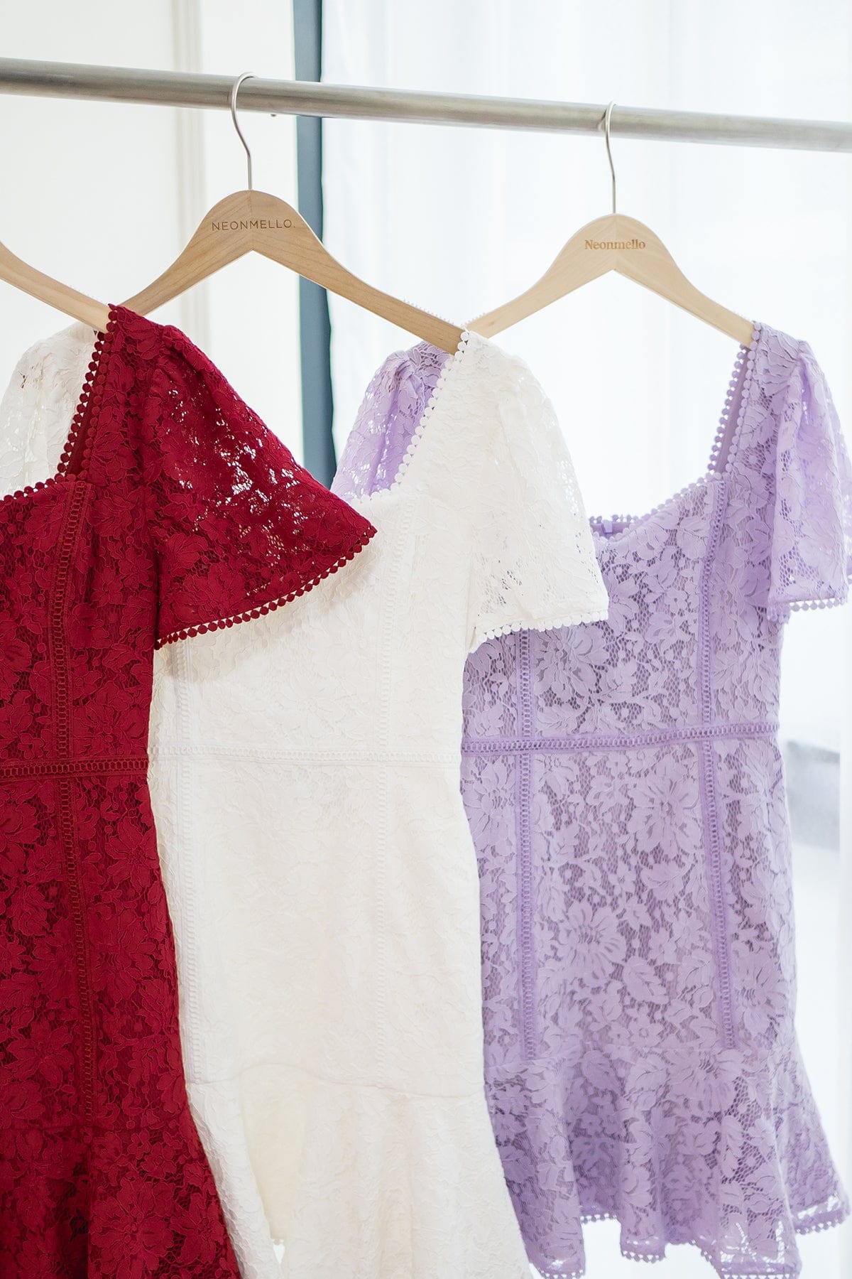 BONJOUR SLEEVE LACE DRESS IN LILAC | NEONMELLO BONJOUR SLEEVE LACE DRESS IN LILAC | NEONMELLO